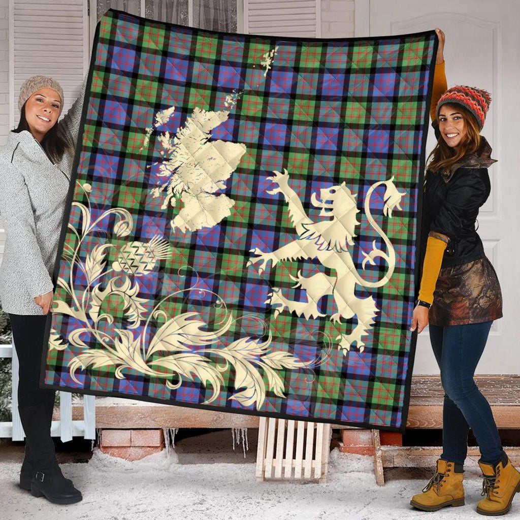 MacLeod of Raasay Tartan Crest Premium Quilt - Gold Thistle Style