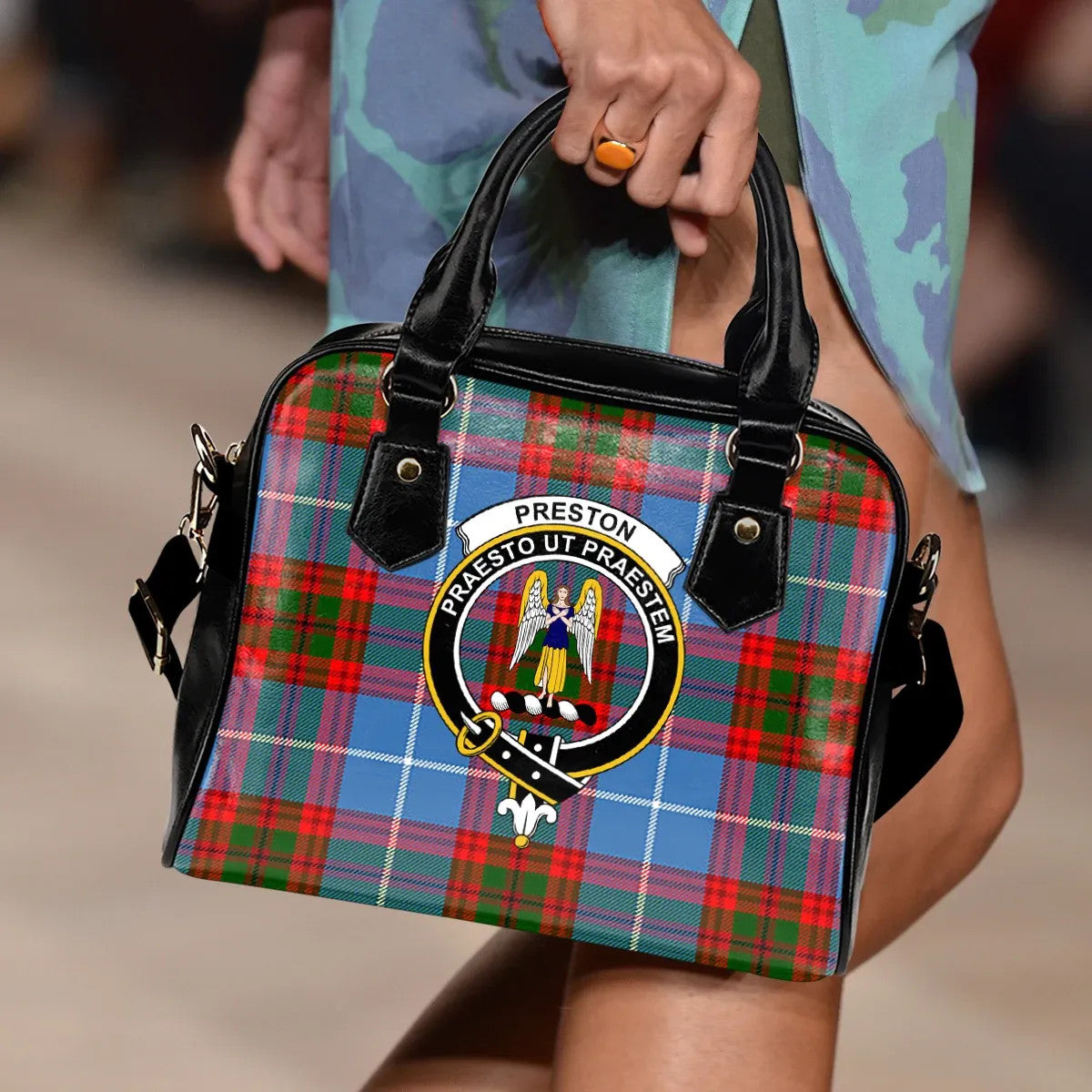 Preston Tartan Crest Premium Quilt - Gold Thistle Style
