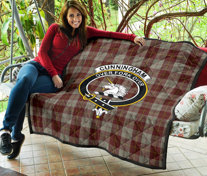 Scottish Cunningham Burgundy Dancers Clan Crest Tartan Quilt Tartan Plaid 5