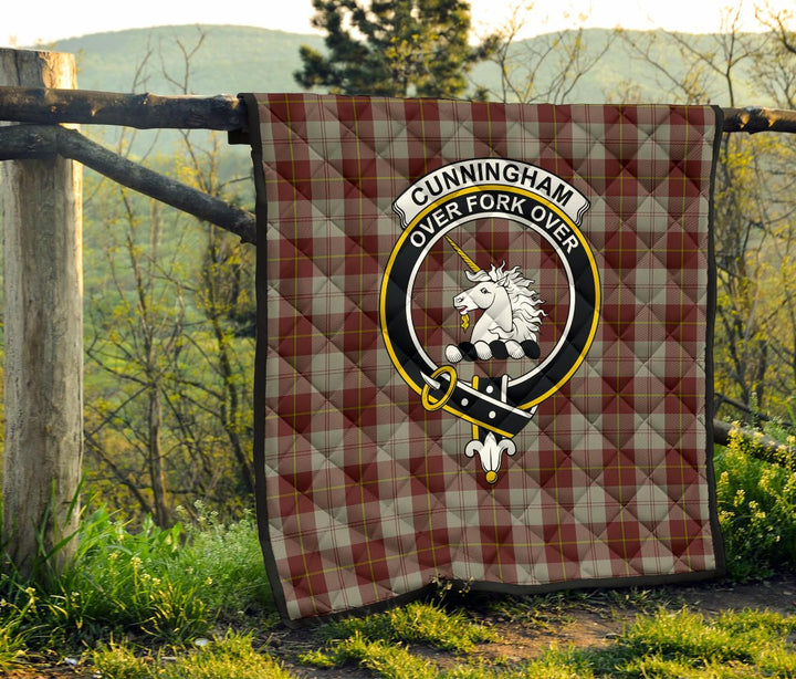Scottish Cunningham Burgundy Dancers Clan Crest Tartan Quilt Tartan Plaid 6