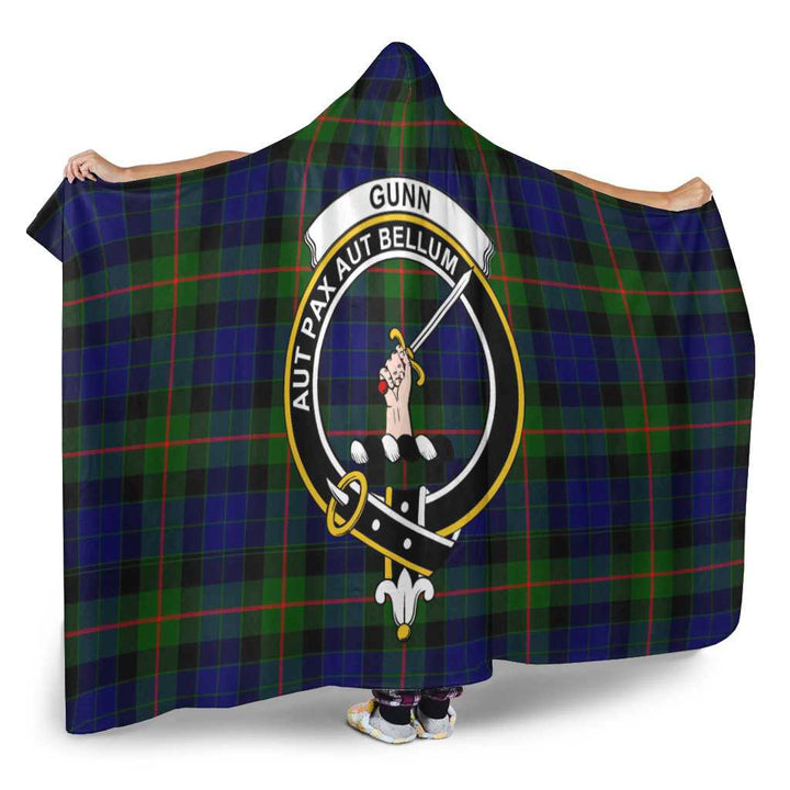 Scottish Gunn Clan Crest Tartan Hooded Blanket Tartan Plaid 2