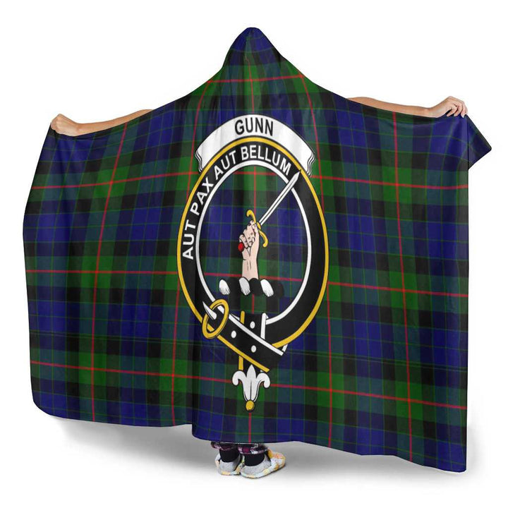 Scottish Gunn Clan Crest Tartan Hooded Blanket Tartan Plaid 3