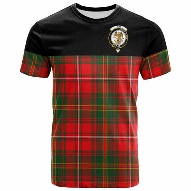 Scottish Hay Clan Crest Tartan T-Shirt - Horizontal Style Front Side Tartan Plaid