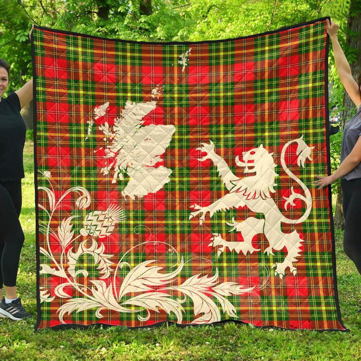 Scottish Leask Clan Tartan Quilt Rampant Lion with Thistle Tartan Plaid 1