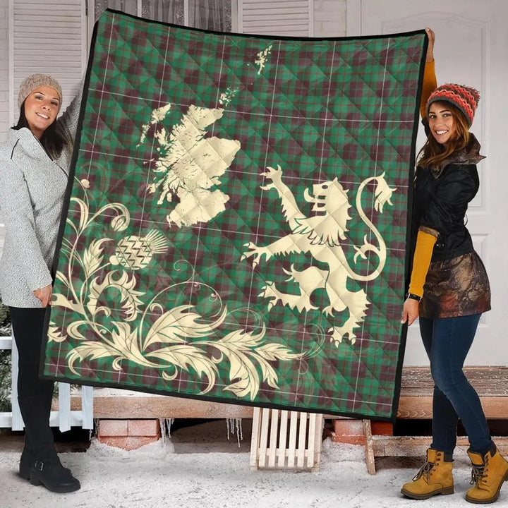 Scottish MacKinnon Hunting Ancient Clan Tartan Quilt Rampant Lion with Thistle Tartan Plaid 2