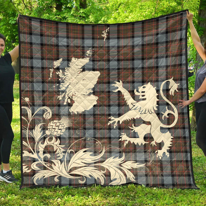 Scottish MacLaren Weathered Clan Tartan Quilt Rampant Lion with Thistle Tartan Plaid 1