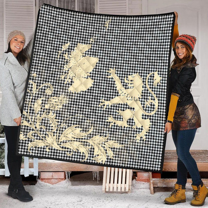 Scottish Shepherd Clan Tartan Quilt Rampant Lion with Thistle Tartan Plaid 2