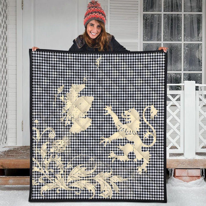 Scottish Shepherd Clan Tartan Quilt Rampant Lion with Thistle Tartan Plaid 3